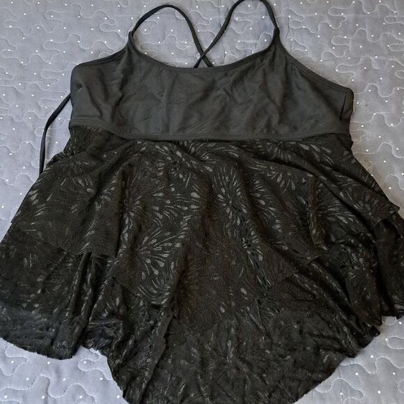 Beachsissi black tanki swim top size medium NWT - Picture 1 of 5